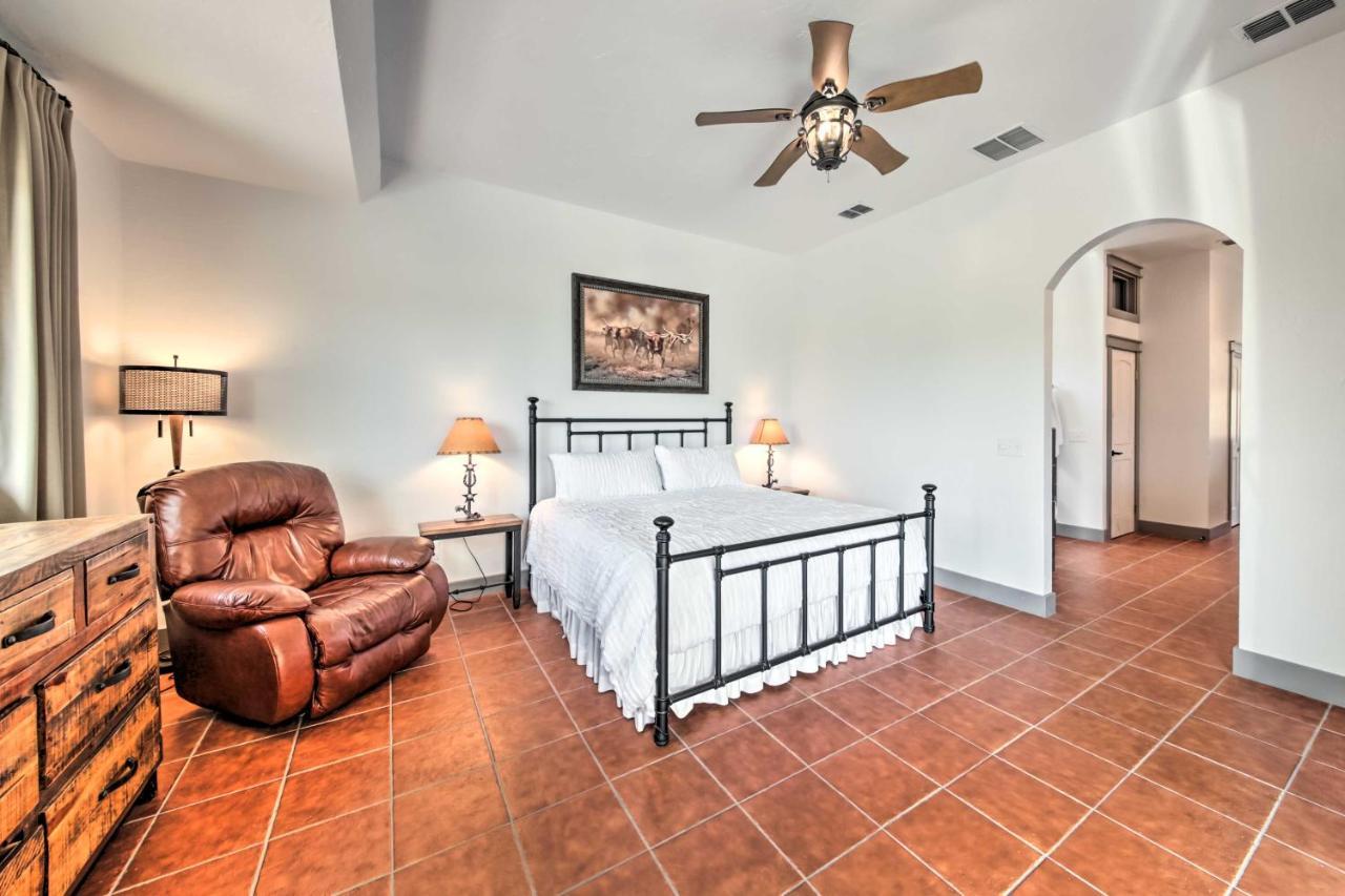 فيلا Ladera Wimberley Estate On 13 Acres With Hot Tub المظهر الخارجي الصورة